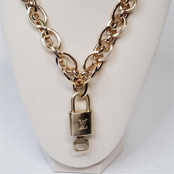 Authentic Louis Vuitton Gold Padlock with Unbranded Punky Gold Plated Chain - Picture 9 of 13